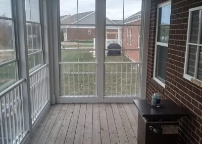 screened-in porch build